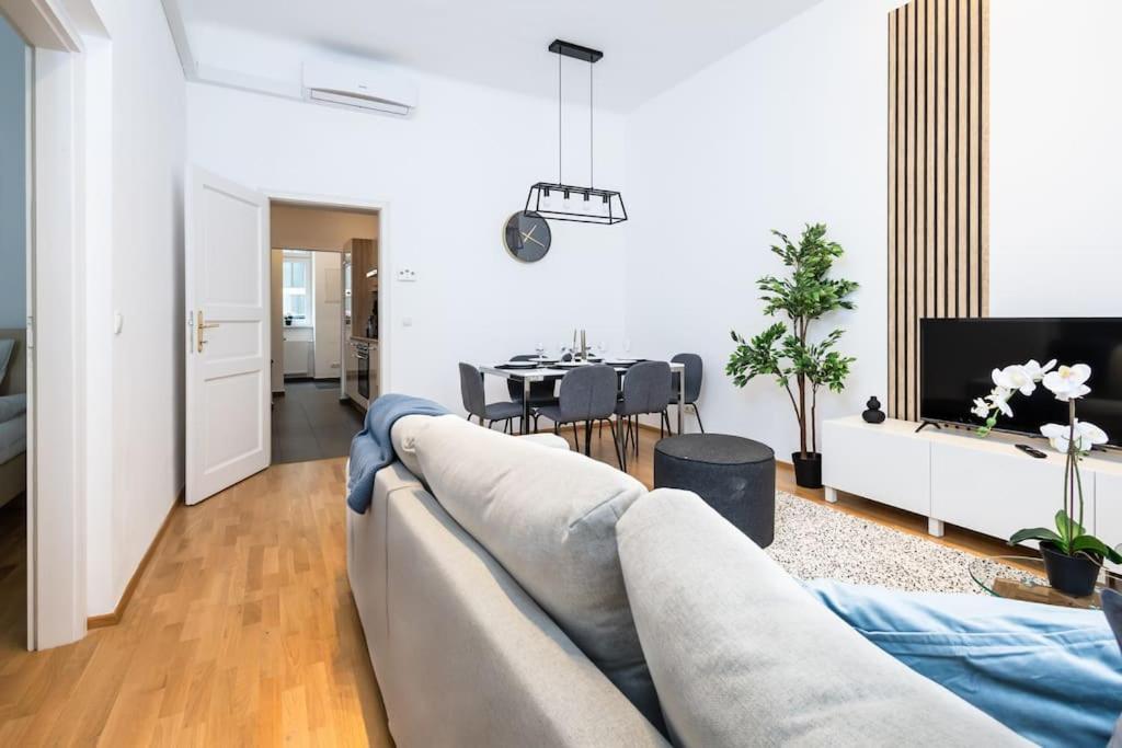 Orestaliving - Spacious 2Br On The Danube Canal Wien Eksteriør bilde